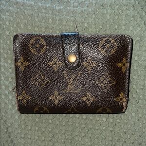 Louis Vuitton Brown Monogram Kisslock Wallet